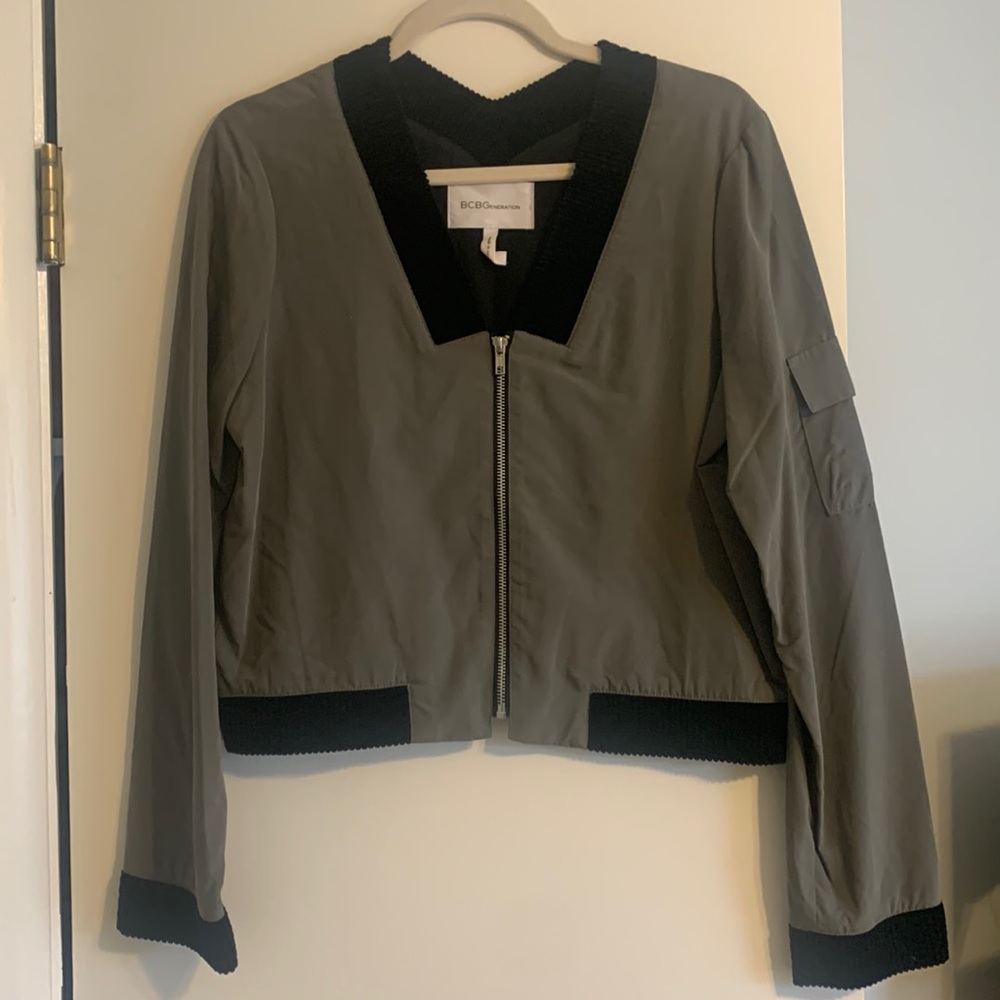 BCBGeneration greenish / Grey and black zip up jacket top